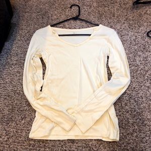 Gap - Women’s V-Neck - XS